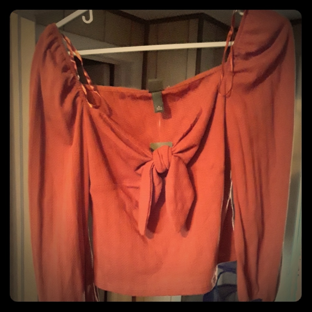 Cute new with  tags crop top medium